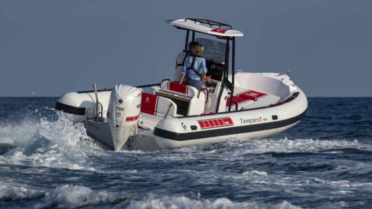 YAMAHA TEMPEST 750 GP Anniversary Edition|ヤマハの白赤60周年祭り! WGPのレジェンドカラー、お次はボートだ……!?