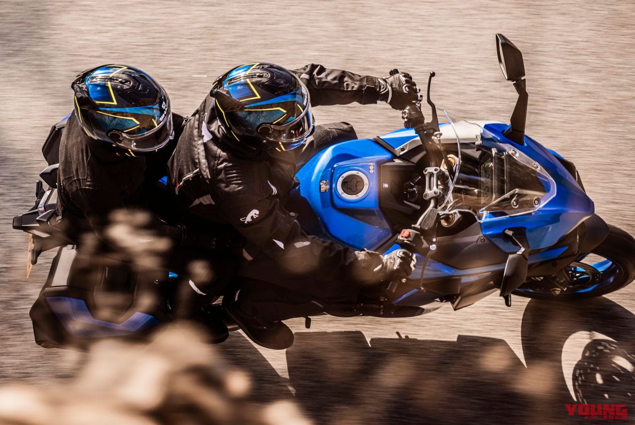 スズキ新型 Gsx S1000gt 登場 先鋭デザイン クルコン シフター パワーモード Webヤングマシン 新車バイクニュース スズキ新型 Gsx S1000gt 登場 先鋭デザイン クルコン シフター パワーモード Webヤングマシン 新車バイクニュース