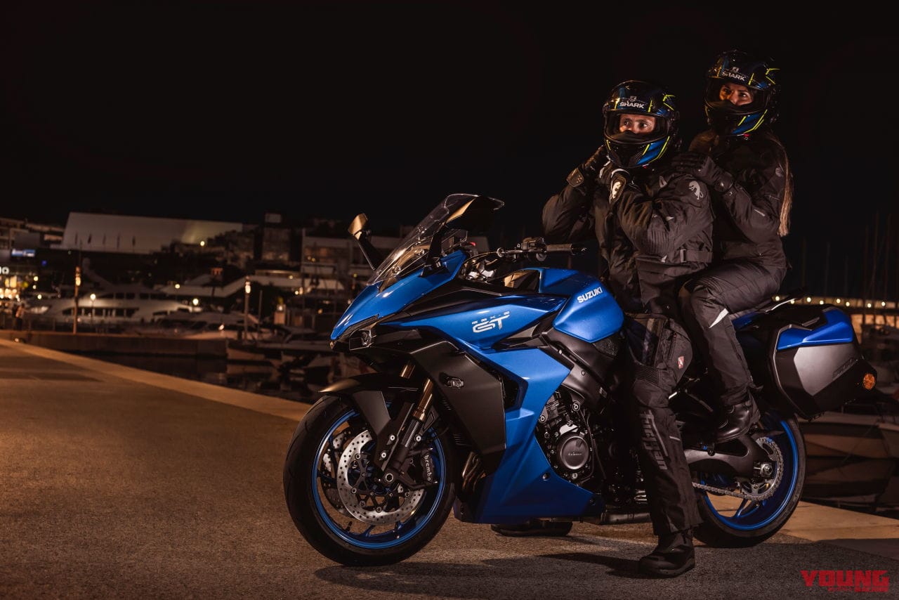 スズキ新型 Gsx S1000gt 登場 先鋭デザイン クルコン シフター パワーモード Webヤングマシン 新車バイクニュース スズキ新型 Gsx S1000gt 登場 先鋭デザイン クルコン シフター パワーモード Webヤングマシン 新車バイクニュース