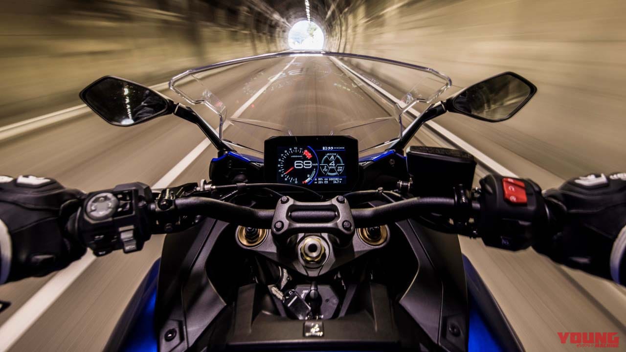|スズキ新型「GSX-S1000GT」は電脳も大幅進化! スマホ接続やクルコン、シフターも