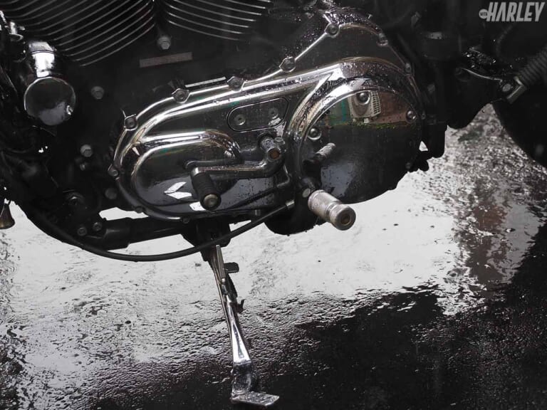 雨に濡れるハーレー|あなたの地域は大丈夫? 未曾有の水害に備えよう! 業界初・ハーレーのための⽔災補償が登場〈HARLEY|車両+盗難保険™〉