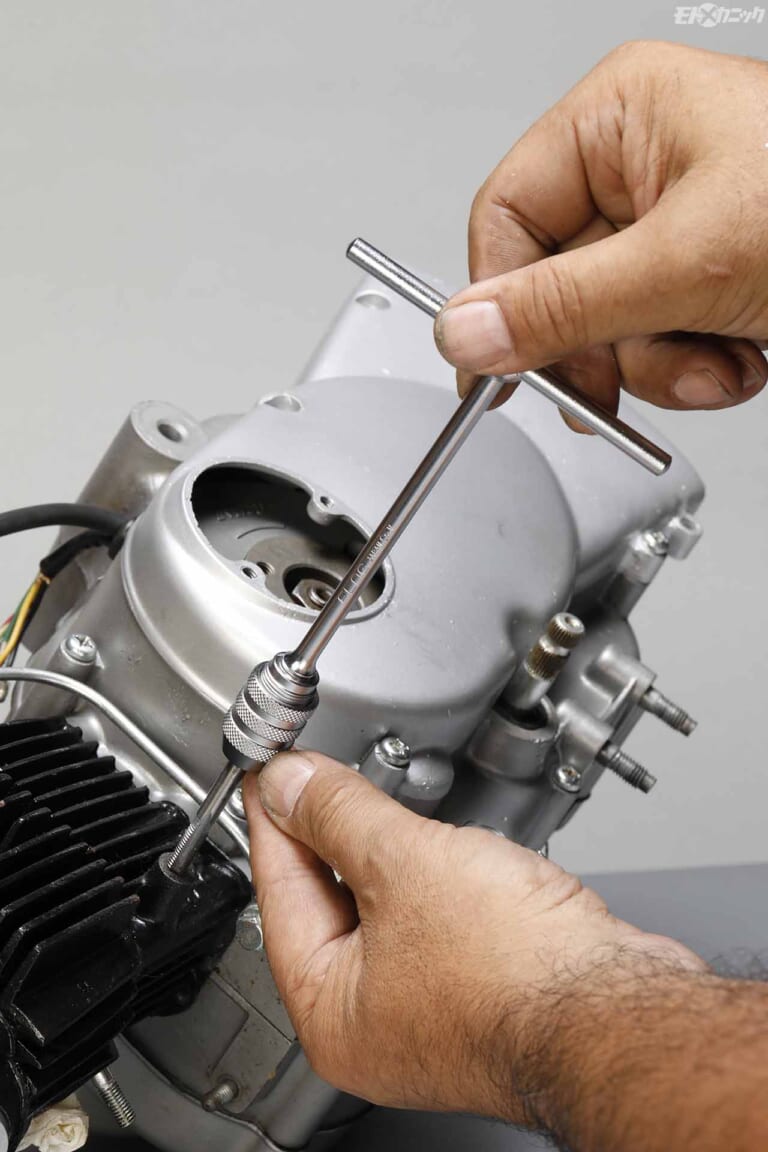 AP|1/4DR タップホルダー|日常のメンテナンスに使える役立ち工具セレクト【プラグ穴がナメそうな時の補修etc.】