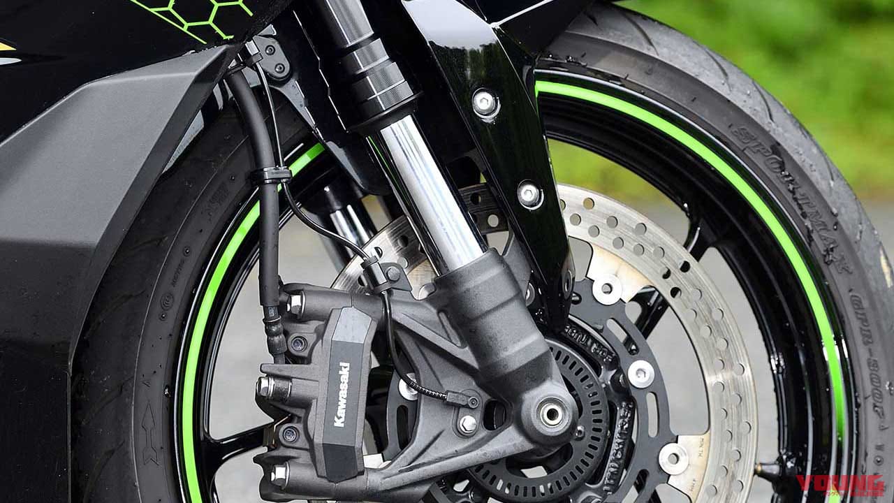 |カワサキ ニンジャZX-25Rは誰もが楽しめるレプリカだっ!【丸山浩の人気車分析】