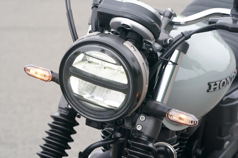 ホンダGB350S | フロントウインカー|丸山浩の’21 ホンダGB350/S最終解説【意外に異なるディテール徹底比較】