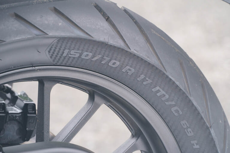 ホンダGB350S | リヤタイヤ|丸山浩の’21 ホンダGB350/S最終解説【意外に異なるディテール徹底比較】