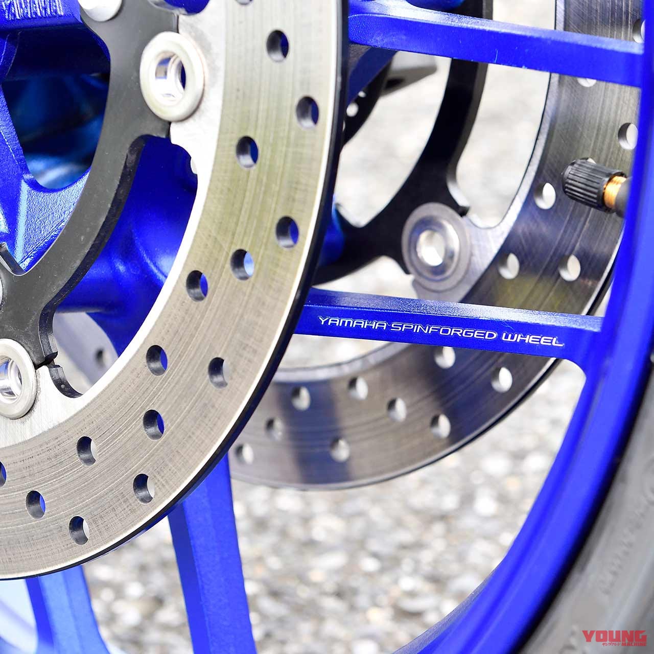 ヤマハMT-09|ホイール|ヤマハMT-09/SPディテール写真解説【エンジン/フレーム/電子制御:全盛りフルモデルチェンジ】