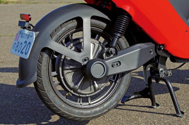 電動バイク|スーパーソコ シーユーミニプラス|モーター|最新機能厳選・17万円台のチョイ乗り電動バイク「スーパーソコ シーユーミニプラス」試乗インプレッション