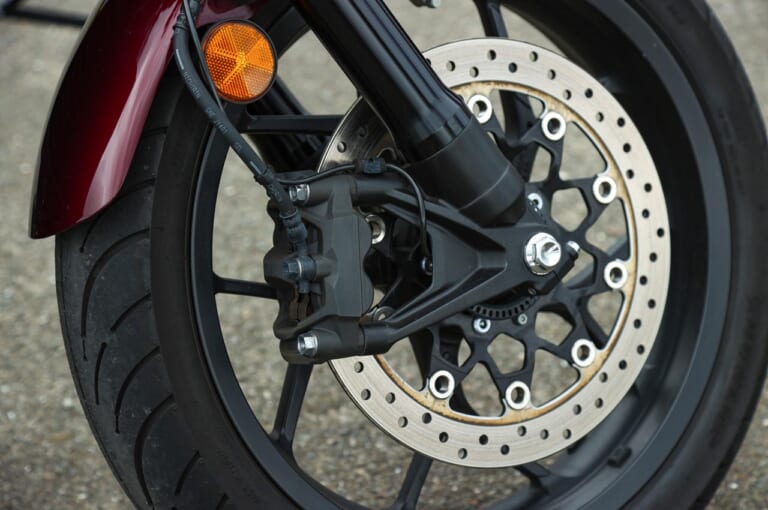 ホンダ レブル1100DCT|ブレーキ|ホンダ レブル1100 DCT ディテール写真解説【タフで力強いスタイリングに扱いやすさをプラス】