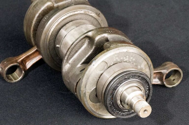 ’80s国産名車|ヤマハRZV500R|クランクシャフト|’80s国産名車・ヤマハRZV500R完調メンテナンス【経年劣化を克服して完調を維持したい】