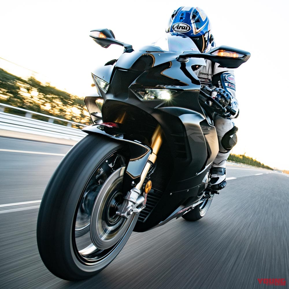 ゼロヨン最速はzx 14r 13 Ym歴代実測ランキング 0 400m加速タイム Webヤングマシン 新車バイクニュース ゼロヨン最速はzx 14r 13 Ym歴代実測ランキング 0 400m加速タイム Webヤングマシン 新車バイクニュース