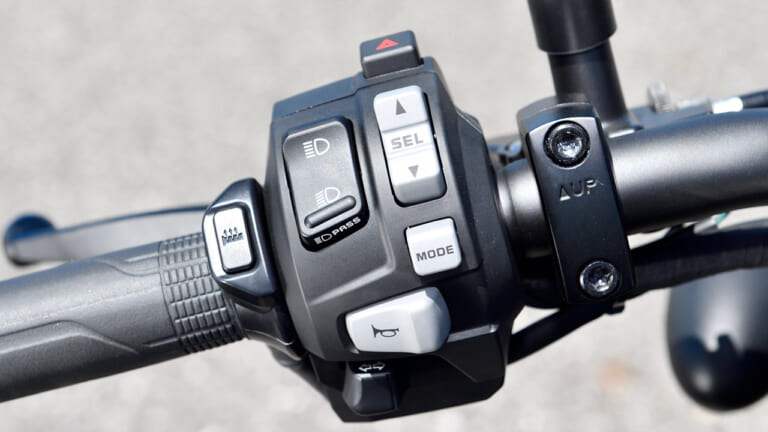 '21 ホンダ レブル1100|スイッチ類|ホンダ レブル1100MTモデル試乗インプレッション【”クルーザー”の概念を再構築】