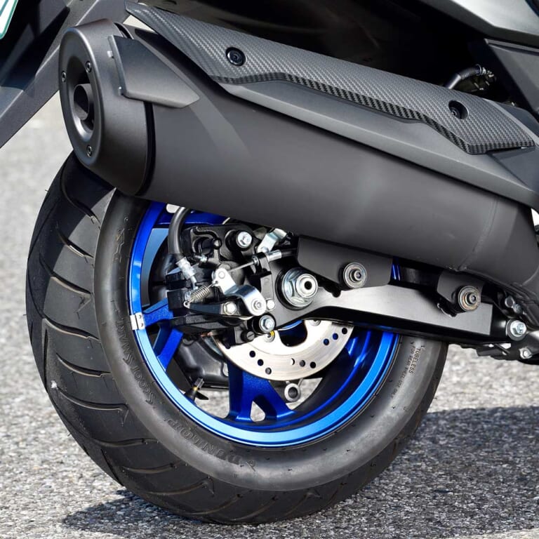 '21 スズキ バーグマン400ABS|足まわり|スズキ バーグマン400試乗インプレッション【国産唯一の400ccビッグスクーター健在】