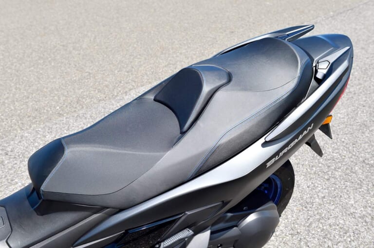 '21 スズキ バーグマン400ABS|シート|スズキ バーグマン400試乗インプレッション【国産唯一の400ccビッグスクーター健在】