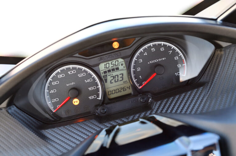 '21 スズキ バーグマン400ABS|メーター|スズキ バーグマン400試乗インプレッション【国産唯一の400ccビッグスクーター健在】