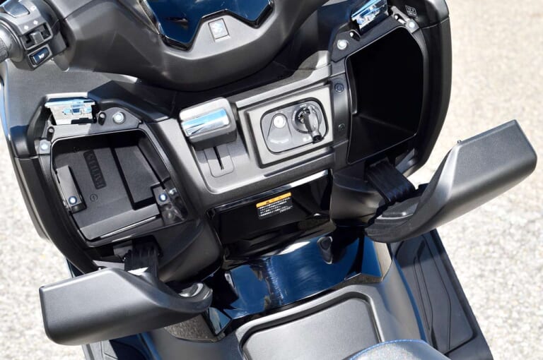 '21 スズキ バーグマン400ABS|フロントまわり|スズキ バーグマン400試乗インプレッション【国産唯一の400ccビッグスクーター健在】