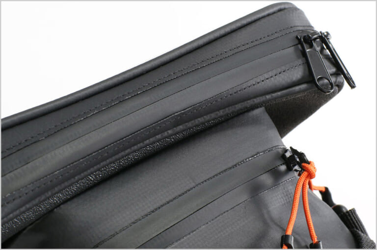 ドッペルギャンガー ターポリンタイダウンタンクバッグ|防滴ファスナー|ドッペルギャンガー ターポリンタイダウンタンクバッグ試用インプレ【樹脂カバーにも取り付けOK】