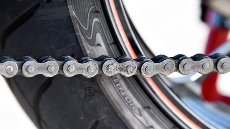 チェーンメンテナンス|シュアラスター チェーンクリーナー&チェーンルブ|使用前|シュアラスター「チェーンクリーナー&チェーンルブ」で超簡単スピーディーDIY【愛車の走りを快適に】