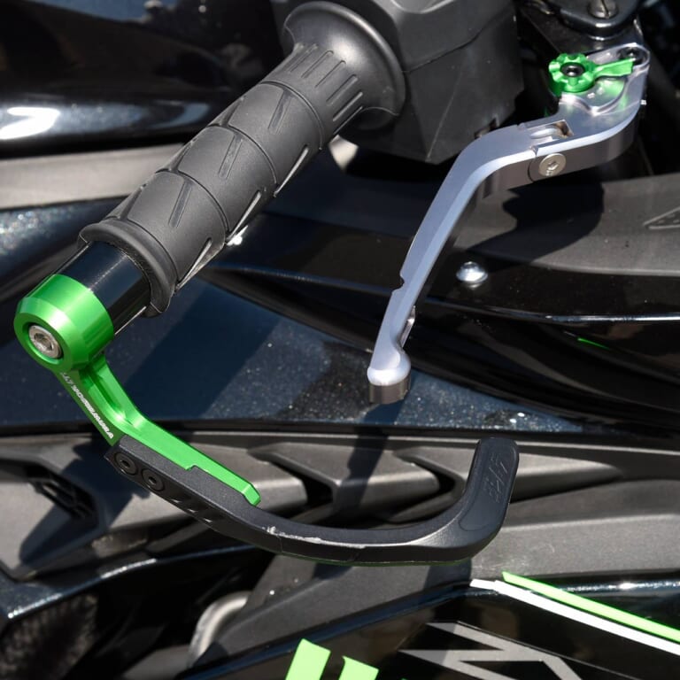 イベントレポート|ニンジャチームグリーンカップ|鈴鹿サーキット|レバーガード|ワンメイクレースでZX-25Rを超満喫!【ニンジャチームグリーンカップ in 鈴鹿サーキット】