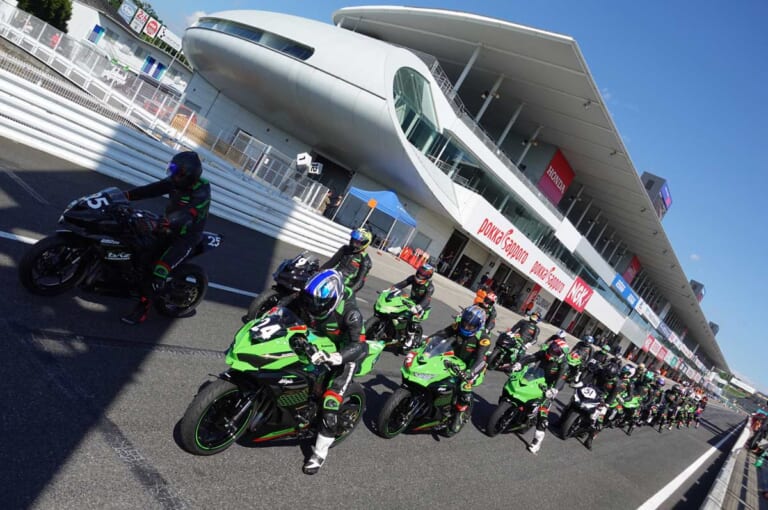 イベントレポート|ニンジャチームグリーンカップ|鈴鹿サーキット|グリッドスタート|ワンメイクレースでZX-25Rを超満喫!【ニンジャチームグリーンカップ in 鈴鹿サーキット】
