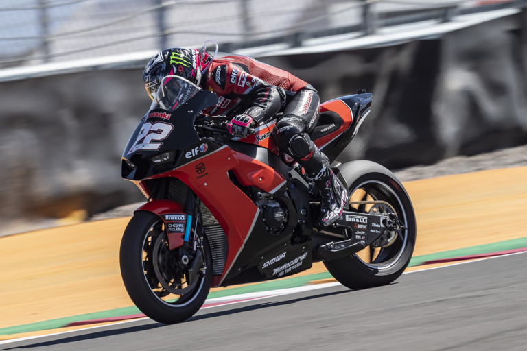 カワサキ|ZX-10RR|SBK|アレックス・ロウズ|GPZ900Rカラー|感涙の初代ZXRカラー! SBK・第12戦に出場のカワサキZX-10RRがカッコ良すぎる!