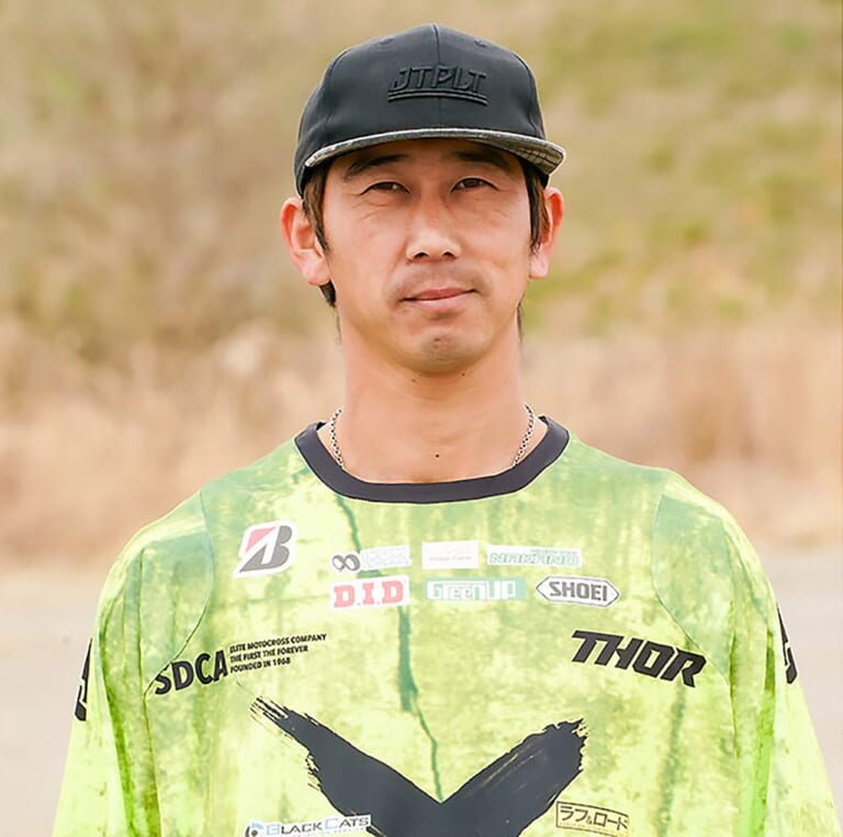 渡辺学のオフロードライディング指南|渡辺学|マナブギョーザ|連続丸太セクションの攻略法〈渡辺学のオフロードライディング指南|後編〉