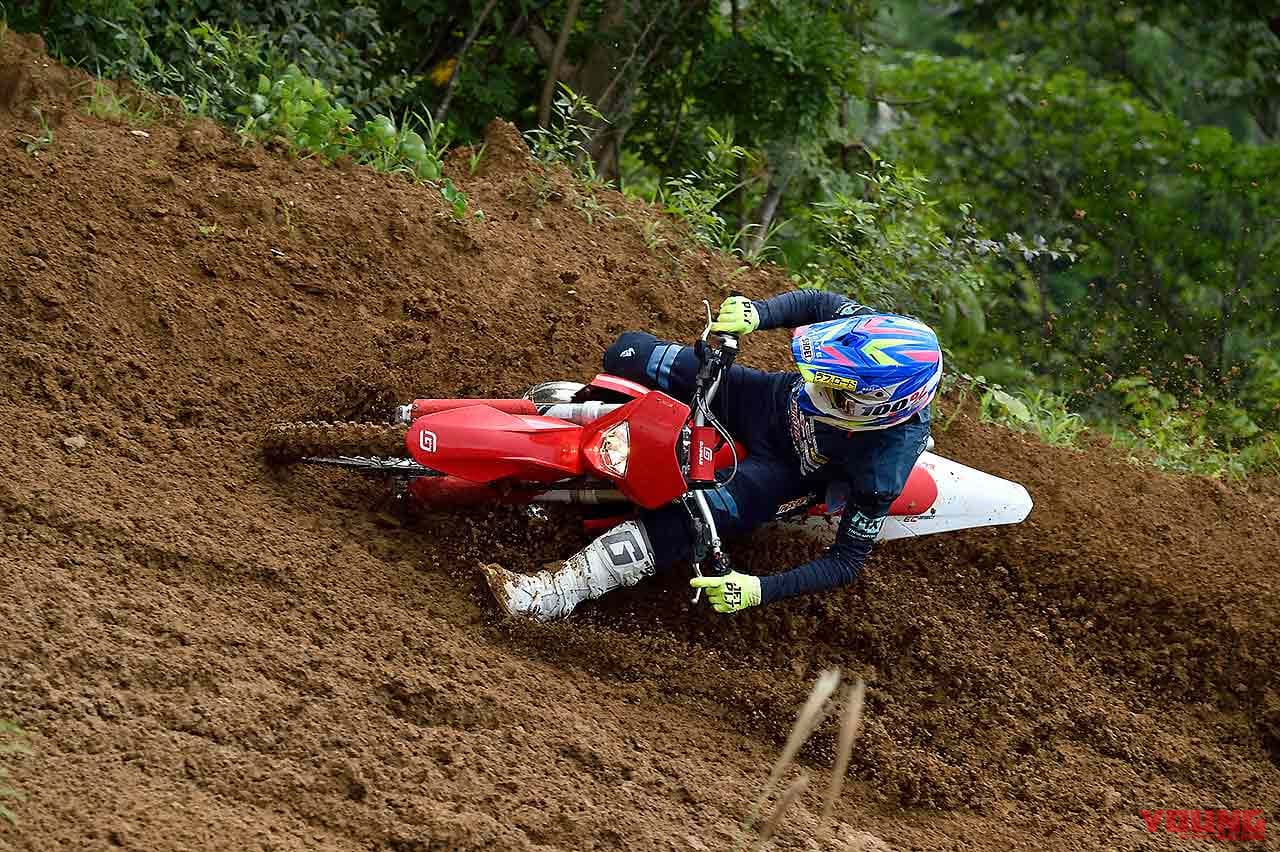 ガスガスEC 250|林道で遊ぶ? コースで遊ぶ? ’22年型エンデューロマシンをJNCC王者・渡辺学が徹底テストライド!!〈後編〉