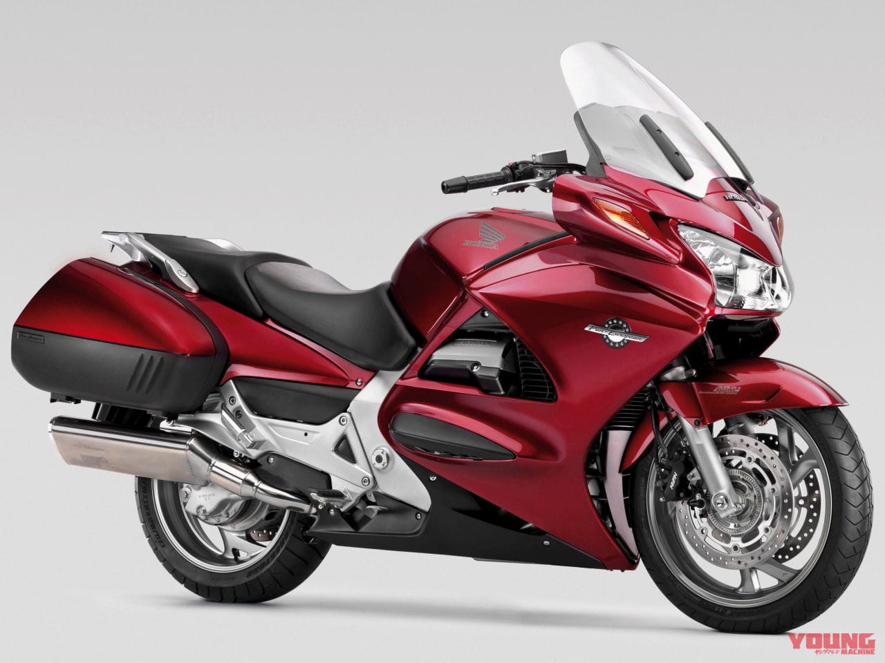 |ホンダ新型「NT1100」は10月21日に正式発表!! 270度クランクの並列2気筒を搭載で決まり!