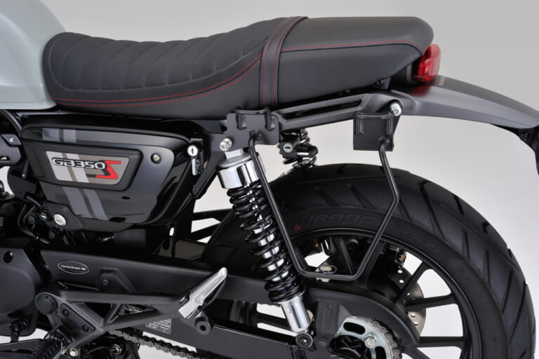 サドルバッグサポート【GB350S用】|シーソー式ペダルを通常タイプに変更できる! デイトナからホンダGB350/GB350S用パーツ続々