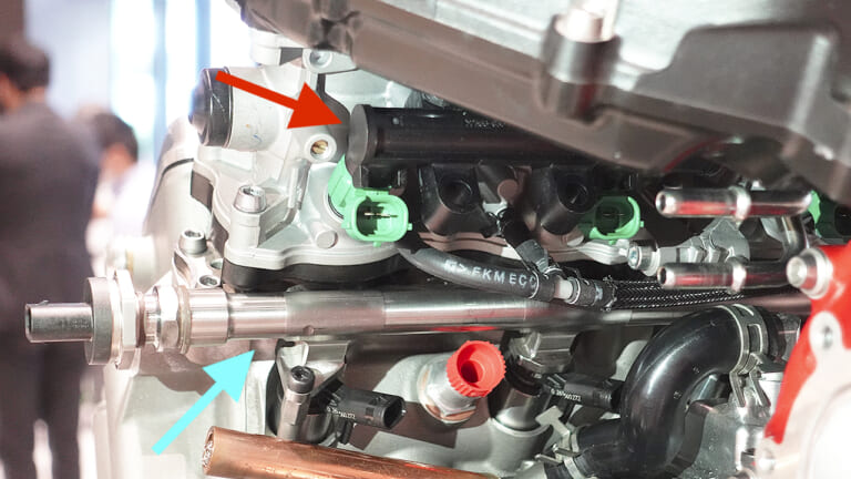 カワサキ|水素エンジン|直噴|スーパーチャージャー|燃料ライン|ついに見えた! カワサキの水素エンジンはスパチャ+直噴か!?