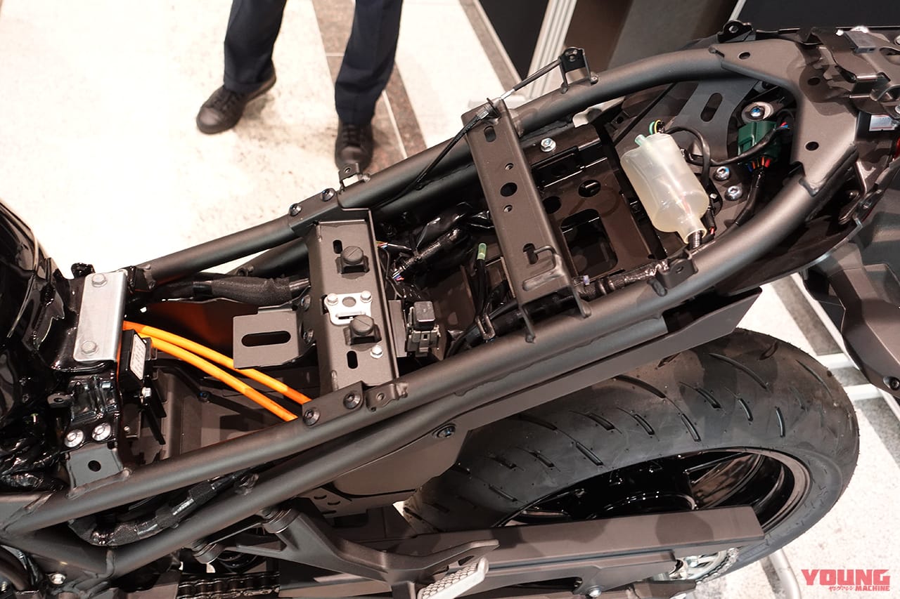 カワサキ|ハイブリッド|パワートレーン|バッテリー|ついに見えた! カワサキの水素エンジンはスパチャ+直噴か!?