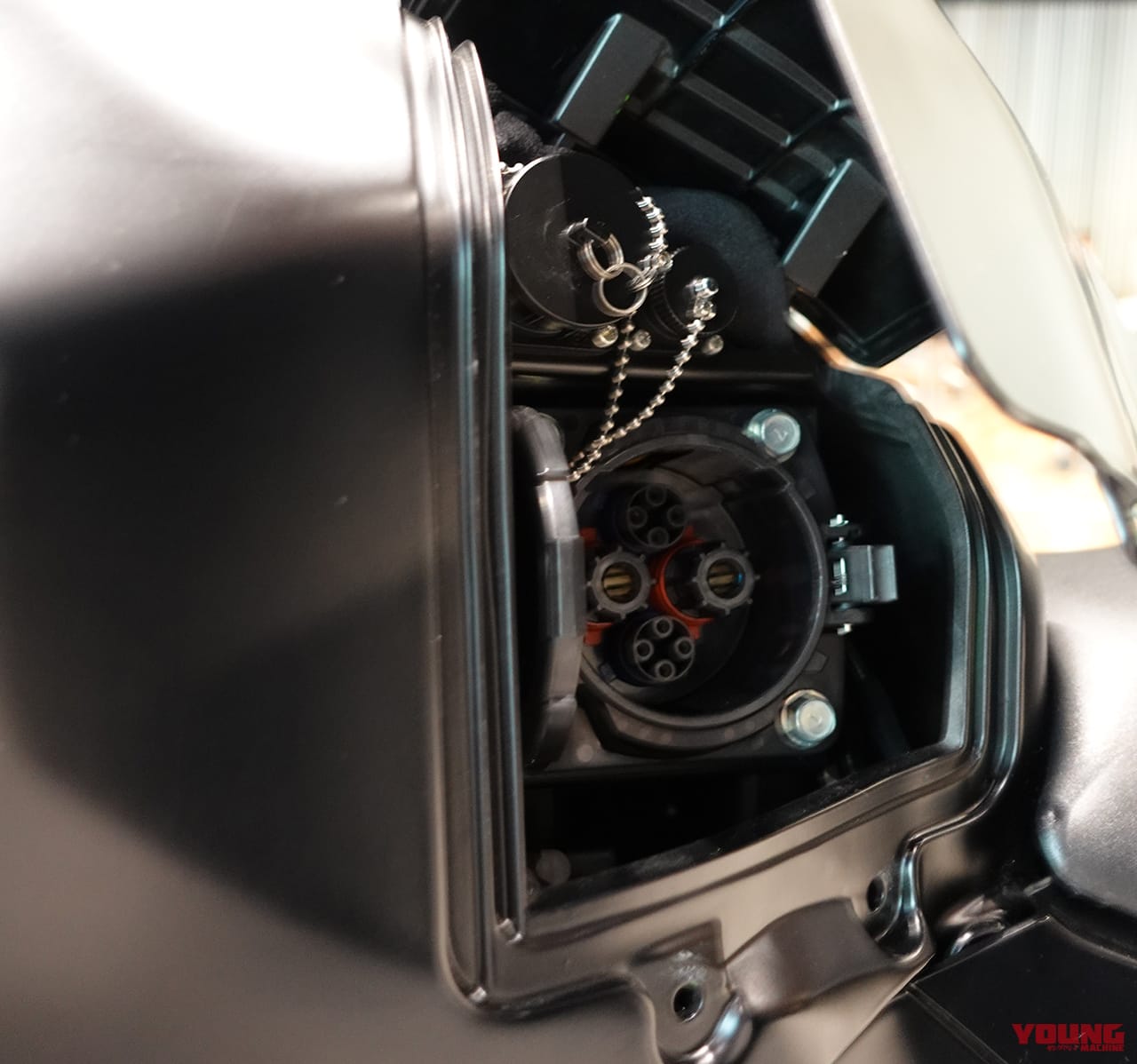 カワサキ|電動バイク|充電|ついに見えた! カワサキの水素エンジンはスパチャ+直噴か!?