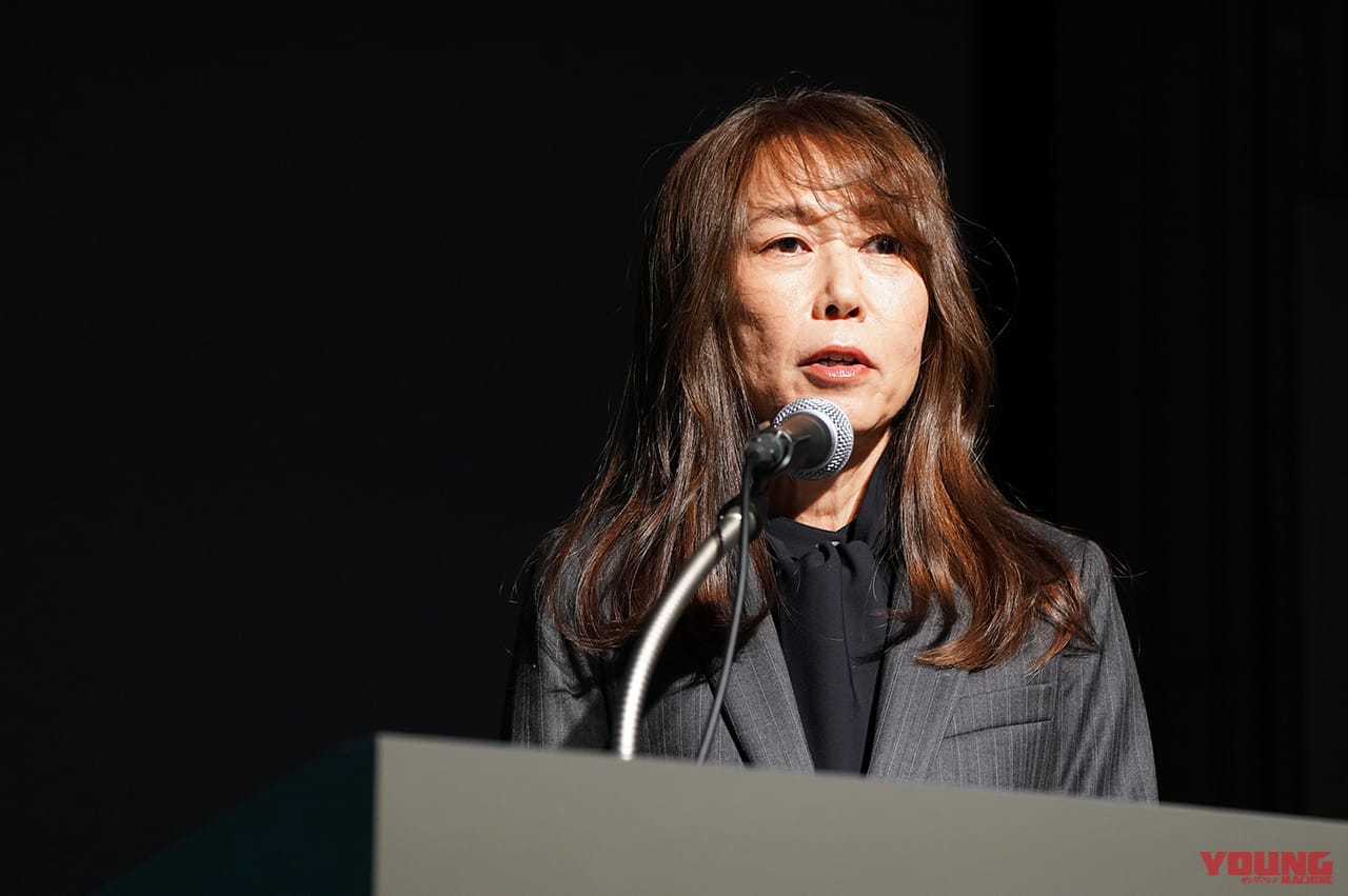 カワサキモータース|メディア説明会|カワサキモータースジャパン|桐野英子社長|ついに見えた! カワサキの水素エンジンはスパチャ+直噴か!?