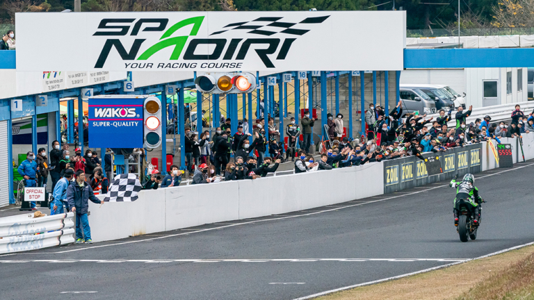 4スト250cc車の5時間耐久レース「九州エンデュランスフェスタin SPA直入」が11月21日に開催