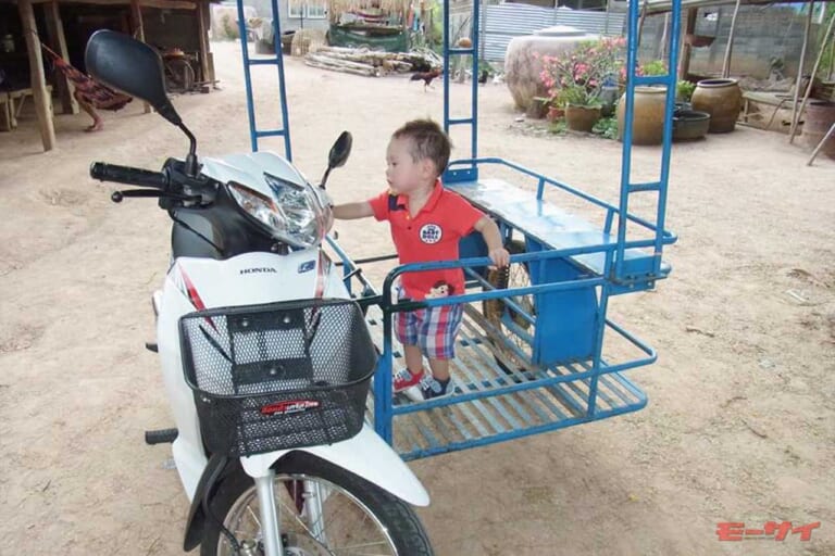 タイの「ナニコレ」珍バイク！ サイドカーにして人や荷物を乗せる実用的なカスタムが多数