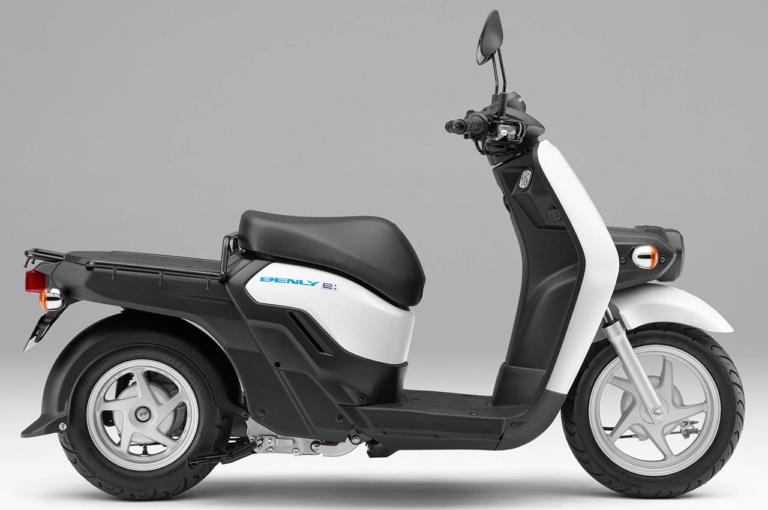 ホンダ ベンリィe:I|ロスホワイト|ホンダ ベンリィe:I/プロ〈いま国内で買える新型バイクカタログ|原付一種 新基準原付(125-50cc)〉【2026最新版】