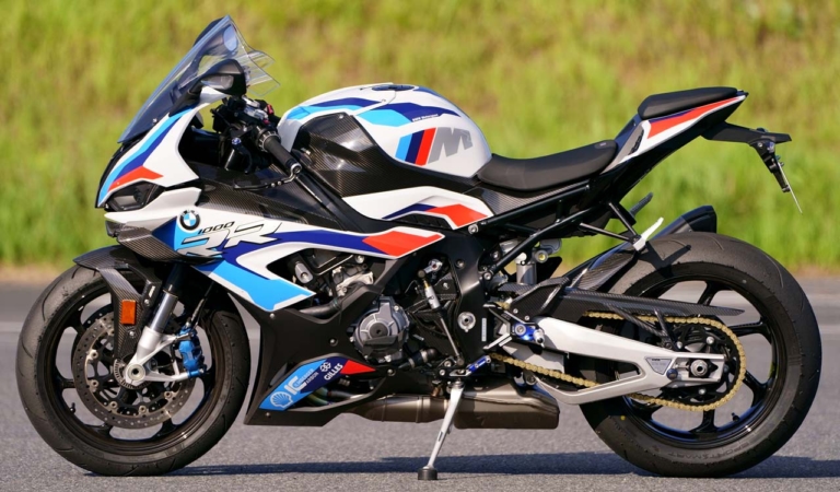 BMW M1000RR|スタイリング|出たぞBMWブランド最高峰! M1000RR vs CBR1000RR-R/S1000RR〈#1 ディテール比較編〉