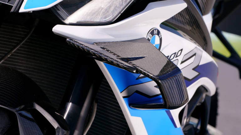 BMW M1000RR|ウイングレット|出たぞBMWブランド最高峰! M1000RR vs CBR1000RR-R/S1000RR〈#1 ディテール比較編〉