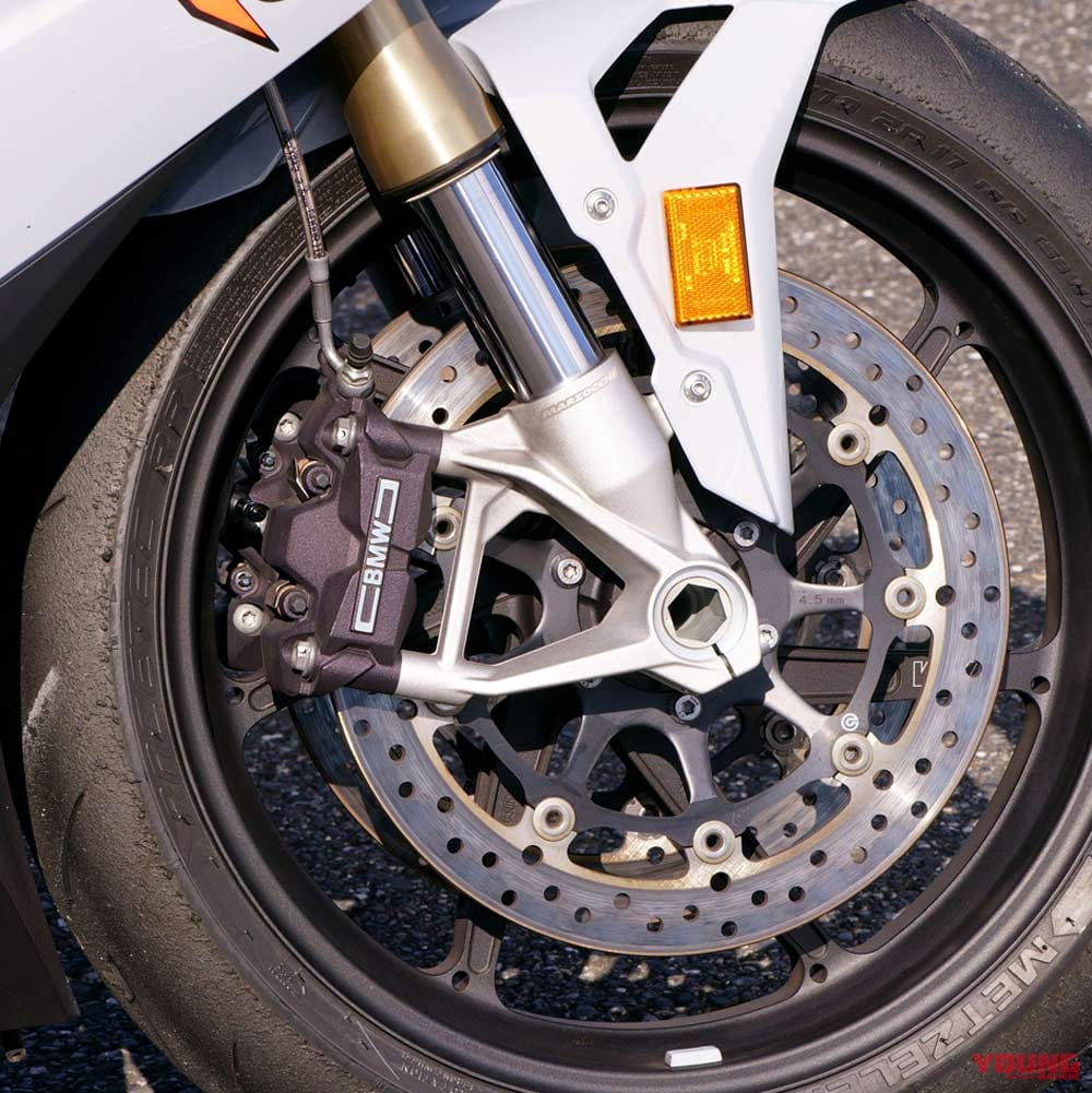 |出たぞBMWブランド最高峰! M1000RR vs CBR1000RR-R/S1000RR〈#1 ディテール比較編〉