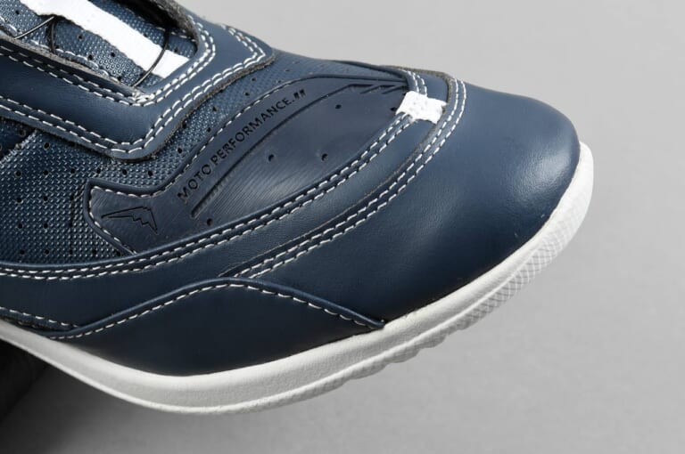 クシタニ フローシューズ|チェンジパッド|2021最新ライディングシューズ&ブーツカタログ〈クシタニ〉