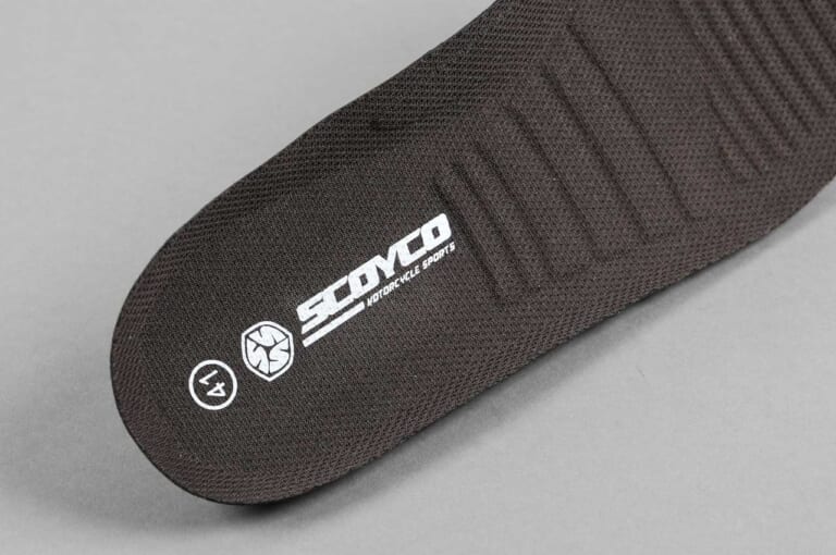 スコイコ MT016-2 DENIM デニムカジュアルライディングシューズ|インソール|2021最新ライディングシューズ&ブーツカタログ〈スコイコ〉