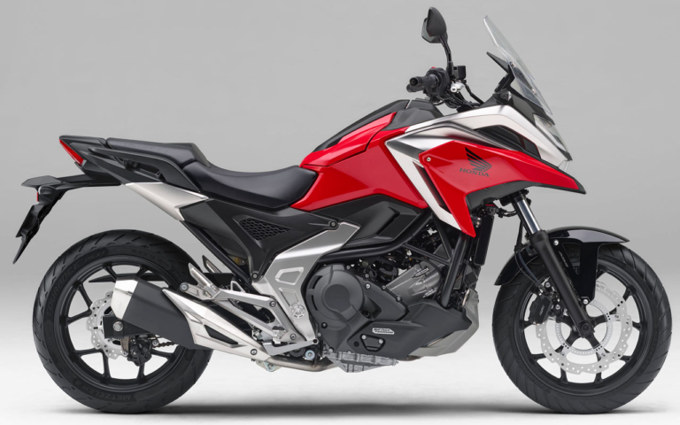ホンダ NC750X DCT|グランプリレッド|ホンダNC750X DCTディテール写真解説【扱いやすさそのままにエンジン強化】