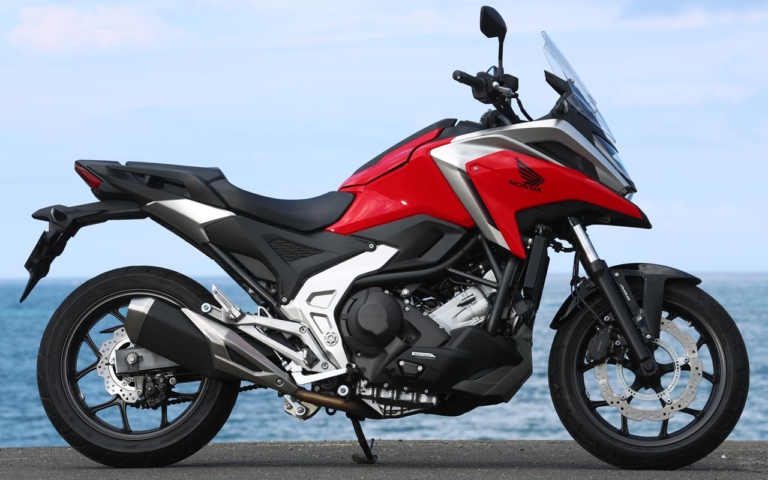 ホンダ NC750X DCT|スタイリング|ホンダNC750X DCTディテール写真解説【扱いやすさそのままにエンジン強化】