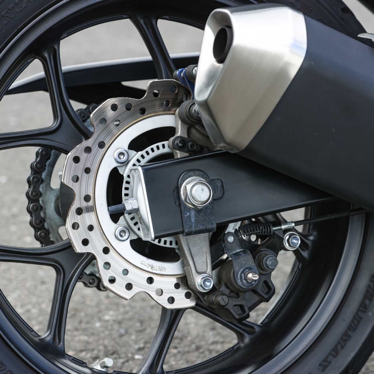 ホンダ NC750X DCT|フロントブレーキ|ホンダNC750X DCTディテール写真解説【扱いやすさそのままにエンジン強化】