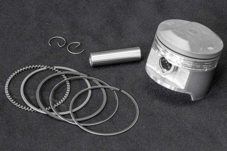 ホンダ CBX 1000|補修用ピストン|’80s国産名車・ホンダCBX完調メンテナンス【独創的な機構でも固有の弱点はほとんど皆無】