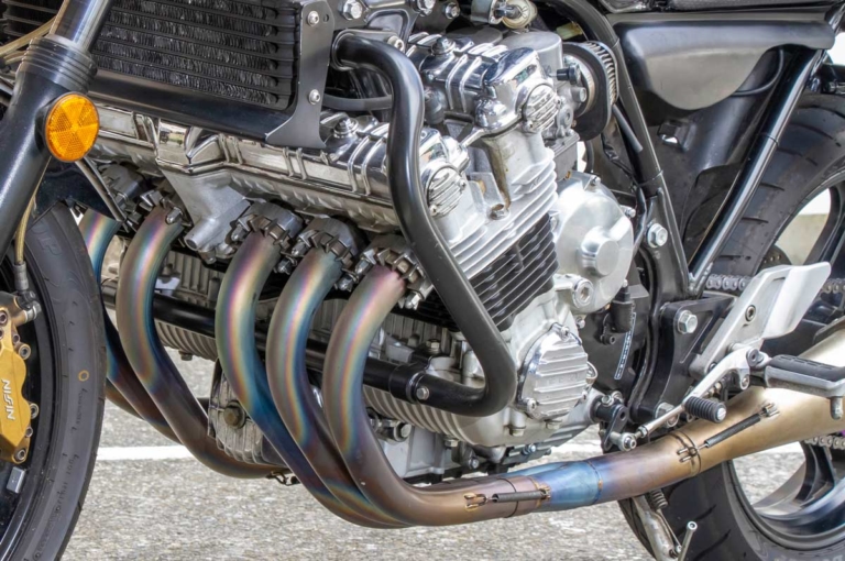 ホンダ CBX 1000|エキゾーストシステム|’80s国産名車・ホンダCBX完調メンテナンス【独創的な機構でも固有の弱点はほとんど皆無】