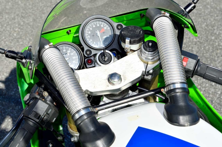 カワサキ ZXR250|メーター|個性派&傑作揃いの”メーター”年代記〈’80年代#2〉750ターボ/KZ1000R1/VMAX/ZXR250/NSR250R etc.