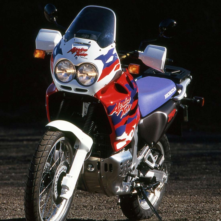 ホンダ アフリカツイン|個性派&傑作揃いの”メーター”年代記〈’90年代#1〉NR/CBR900RR/アフリカツイン/NSR250R/ハヤブサ