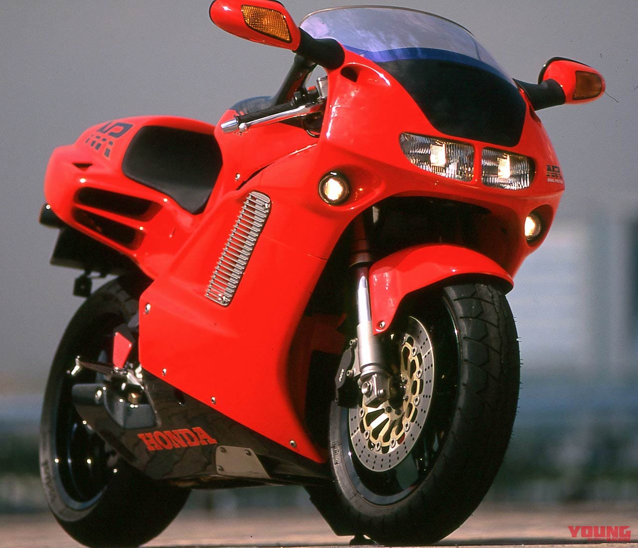 ホンダ NR|個性派&傑作揃いの”メーター”年代記〈’90年代#1〉NR/CBR900RR/アフリカツイン/NSR250R/ハヤブサ