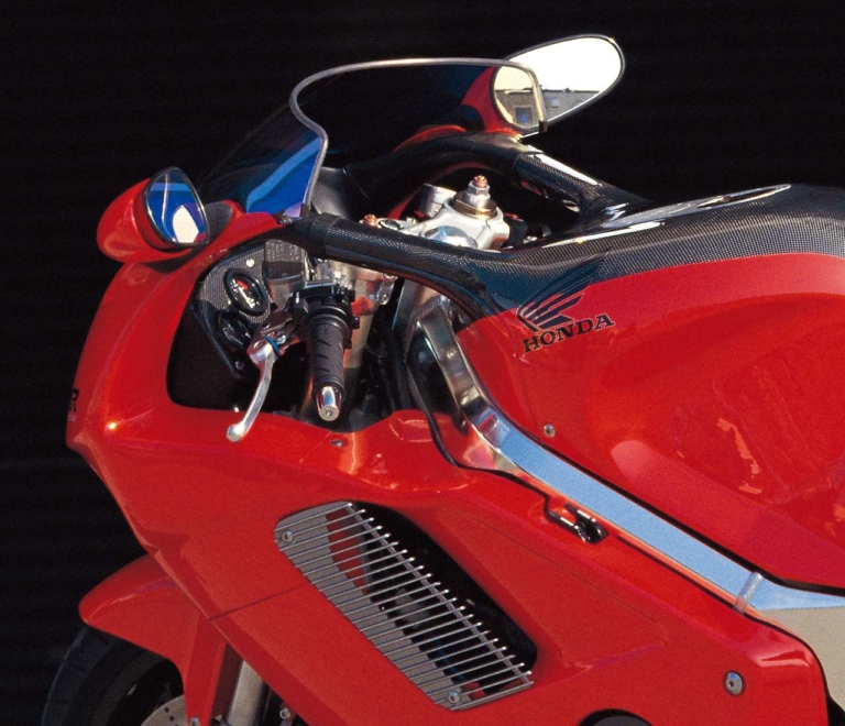 ホンダ NR|個性派&傑作揃いの”メーター”年代記〈’90年代#1〉NR/CBR900RR/アフリカツイン/NSR250R/ハヤブサ