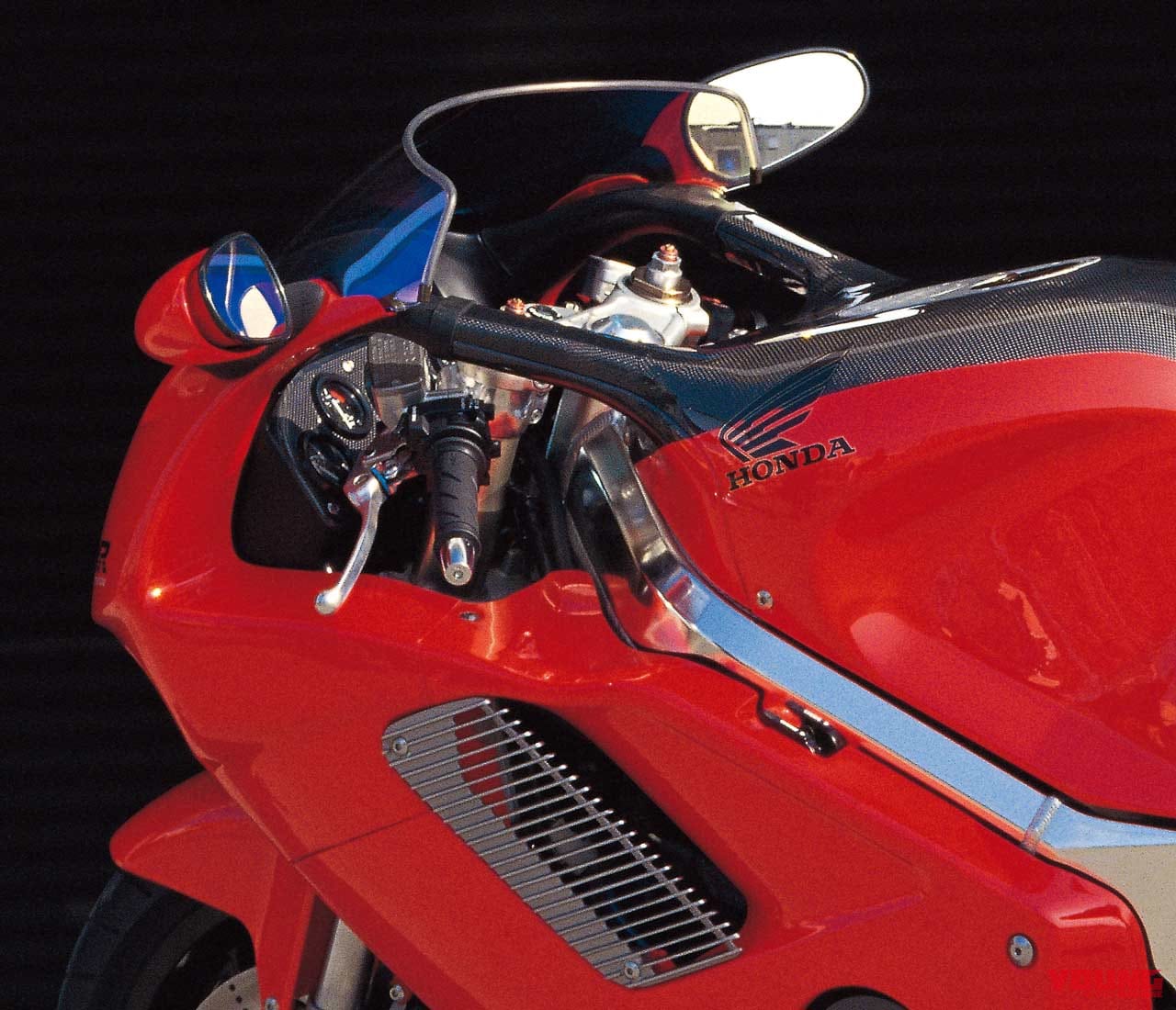 ホンダ NR|個性派&傑作揃いの”メーター”年代記〈’90年代#1〉NR/CBR900RR/アフリカツイン/NSR250R/ハヤブサ